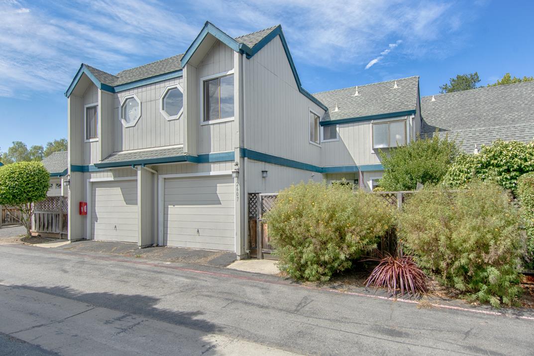Detail Gallery Image 2 of 37 For 2607 Mallory Ln, Santa Cruz,  CA 95065 - 3 Beds | 2/1 Baths