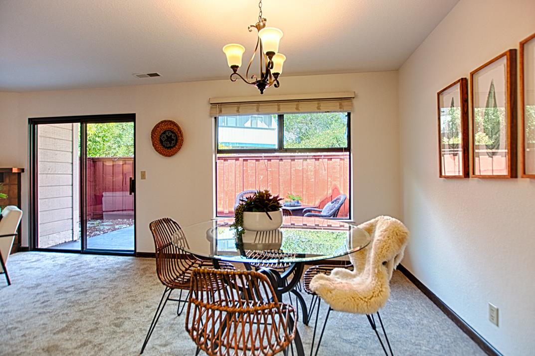 Detail Gallery Image 8 of 37 For 2607 Mallory Ln, Santa Cruz,  CA 95065 - 3 Beds | 2/1 Baths