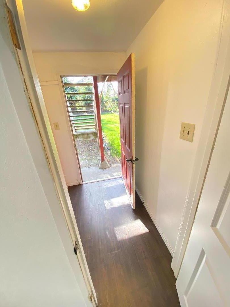 Detail Gallery Image 11 of 16 For 1818 63rd St, Berkeley,  CA 94703 - 3 Beds | 2 Baths