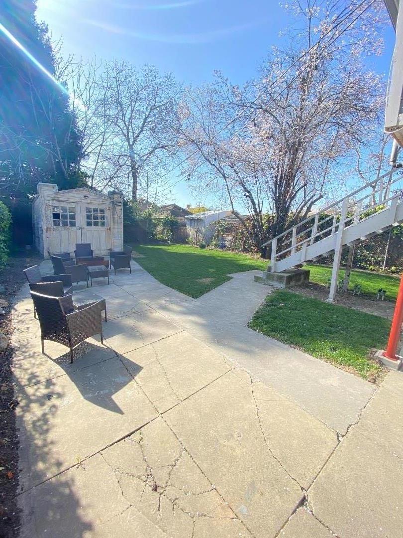 Detail Gallery Image 12 of 16 For 1818 63rd St, Berkeley,  CA 94703 - 3 Beds | 2 Baths