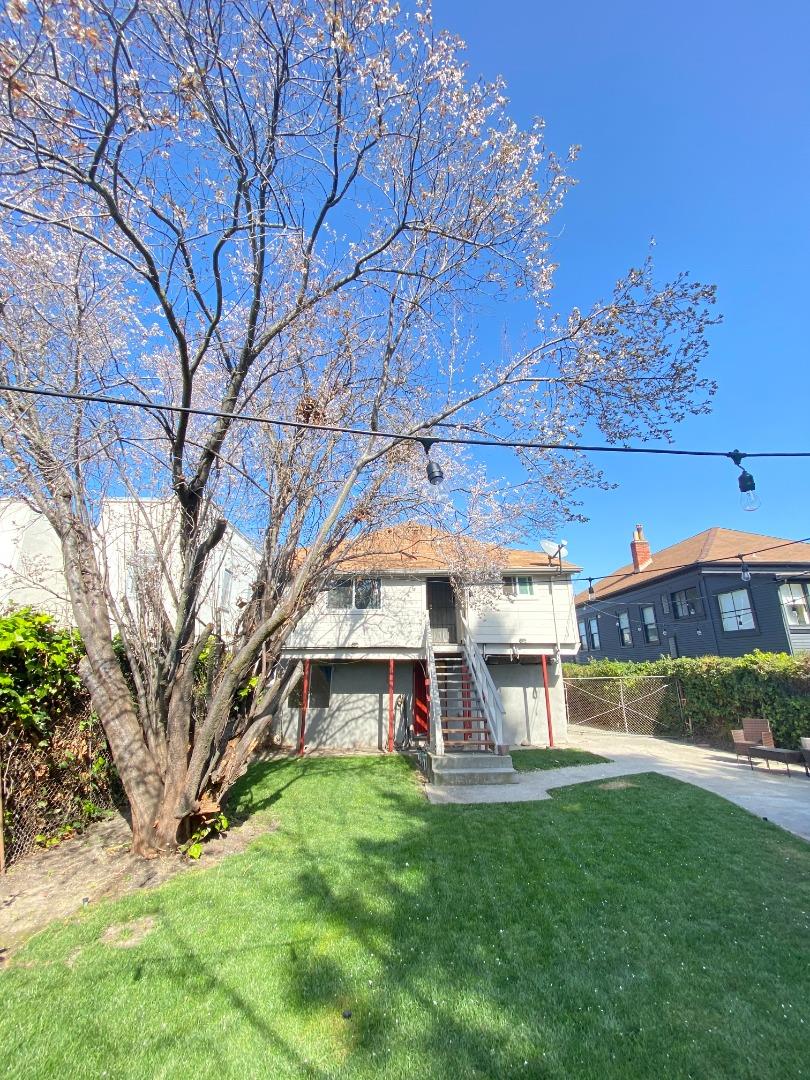 Detail Gallery Image 13 of 16 For 1818 63rd St, Berkeley,  CA 94703 - 3 Beds | 2 Baths
