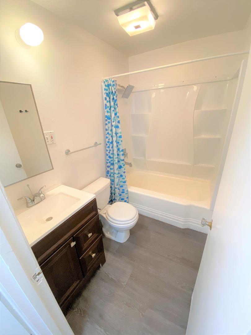 Detail Gallery Image 8 of 16 For 1818 63rd St, Berkeley,  CA 94703 - 3 Beds | 2 Baths