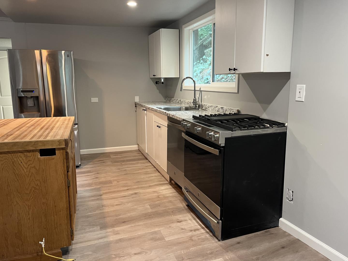 Detail Gallery Image 4 of 13 For 20841 Comanche Trl, Los Gatos,  CA 95033 - 2 Beds | 1 Baths