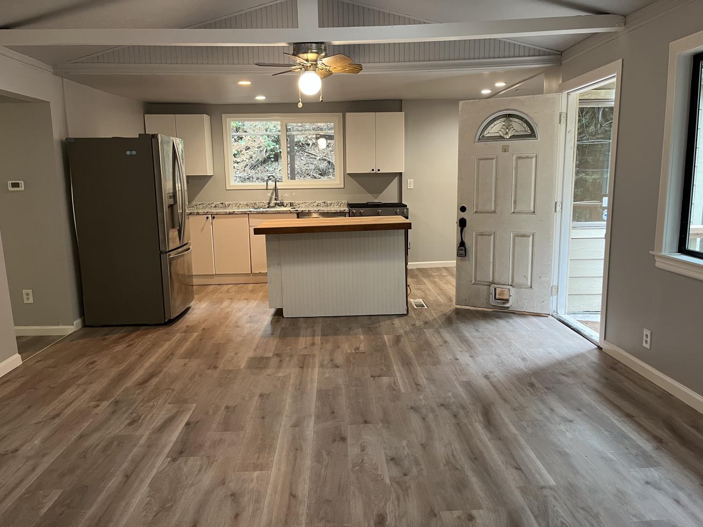 Detail Gallery Image 5 of 13 For 20841 Comanche Trl, Los Gatos,  CA 95033 - 2 Beds | 1 Baths