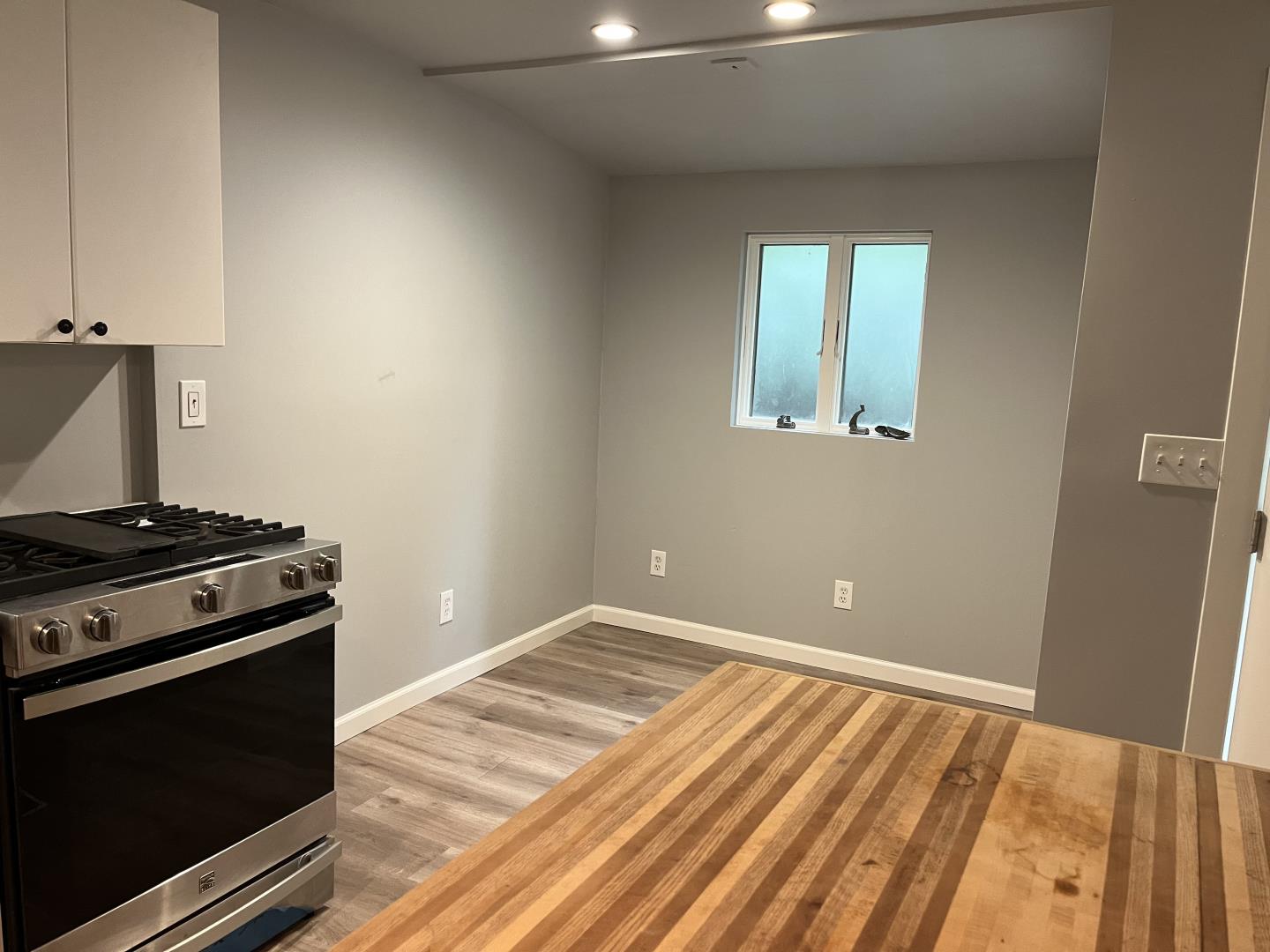 Detail Gallery Image 6 of 13 For 20841 Comanche Trl, Los Gatos,  CA 95033 - 2 Beds | 1 Baths