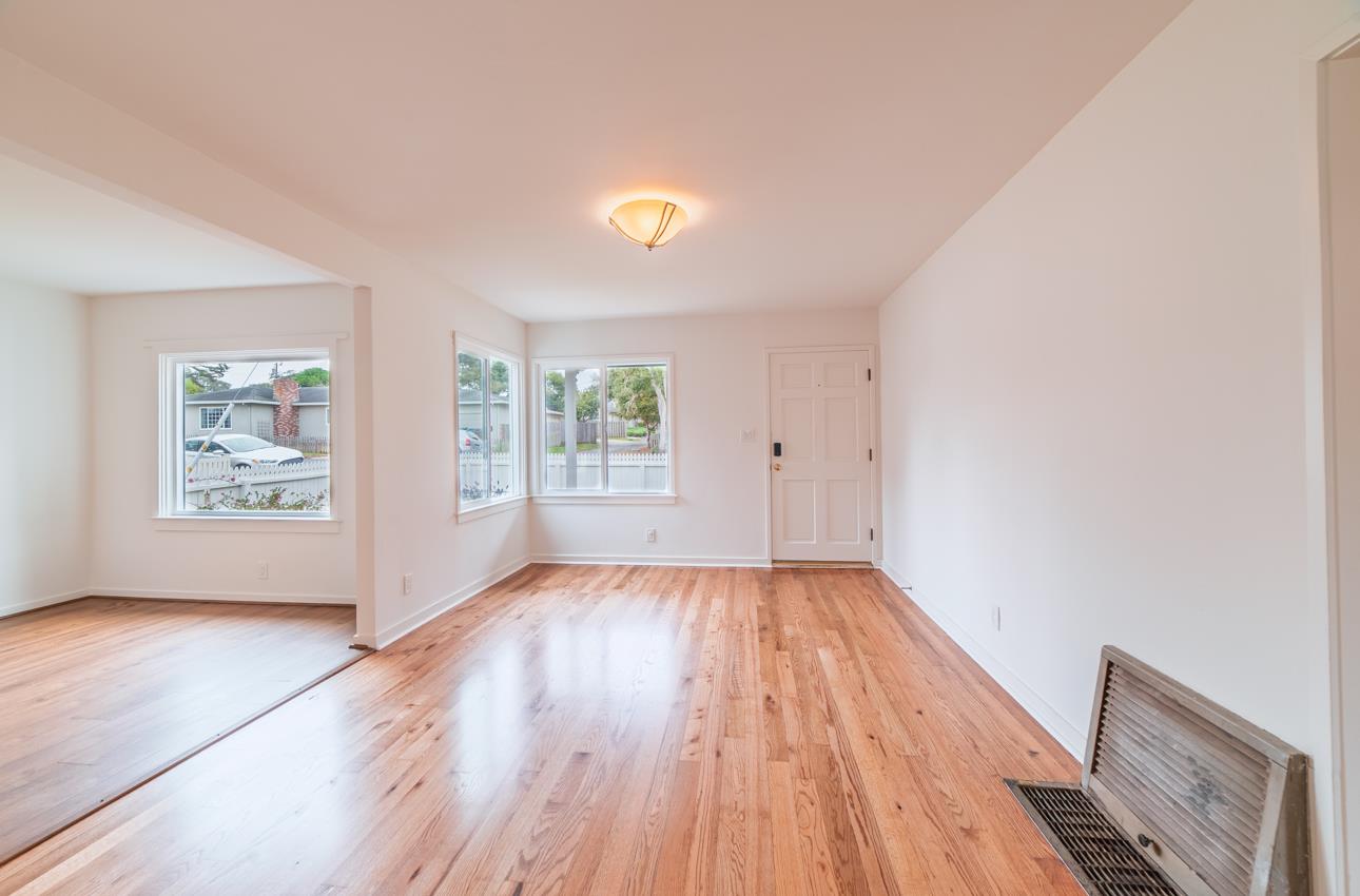 Detail Gallery Image 4 of 26 For 884 Gibson Ave, Pacific Grove,  CA 93950 - 2 Beds | 1 Baths