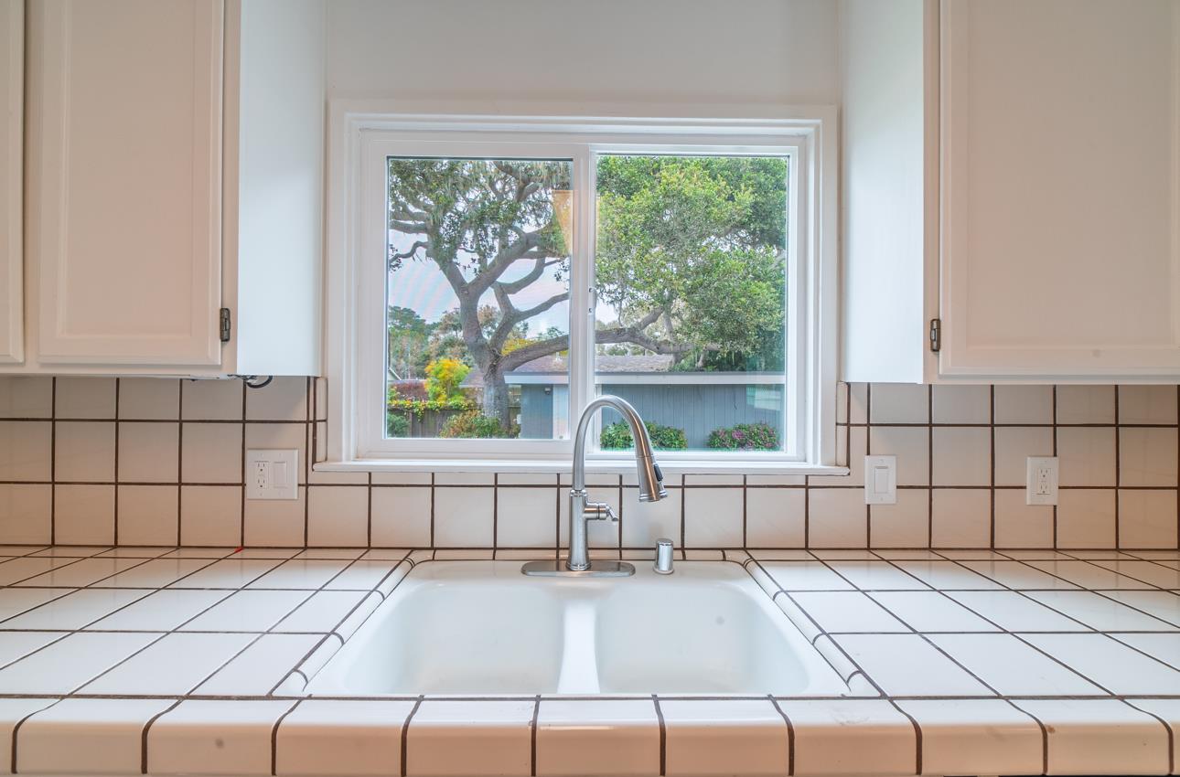 Detail Gallery Image 9 of 26 For 884 Gibson Ave, Pacific Grove,  CA 93950 - 2 Beds | 1 Baths
