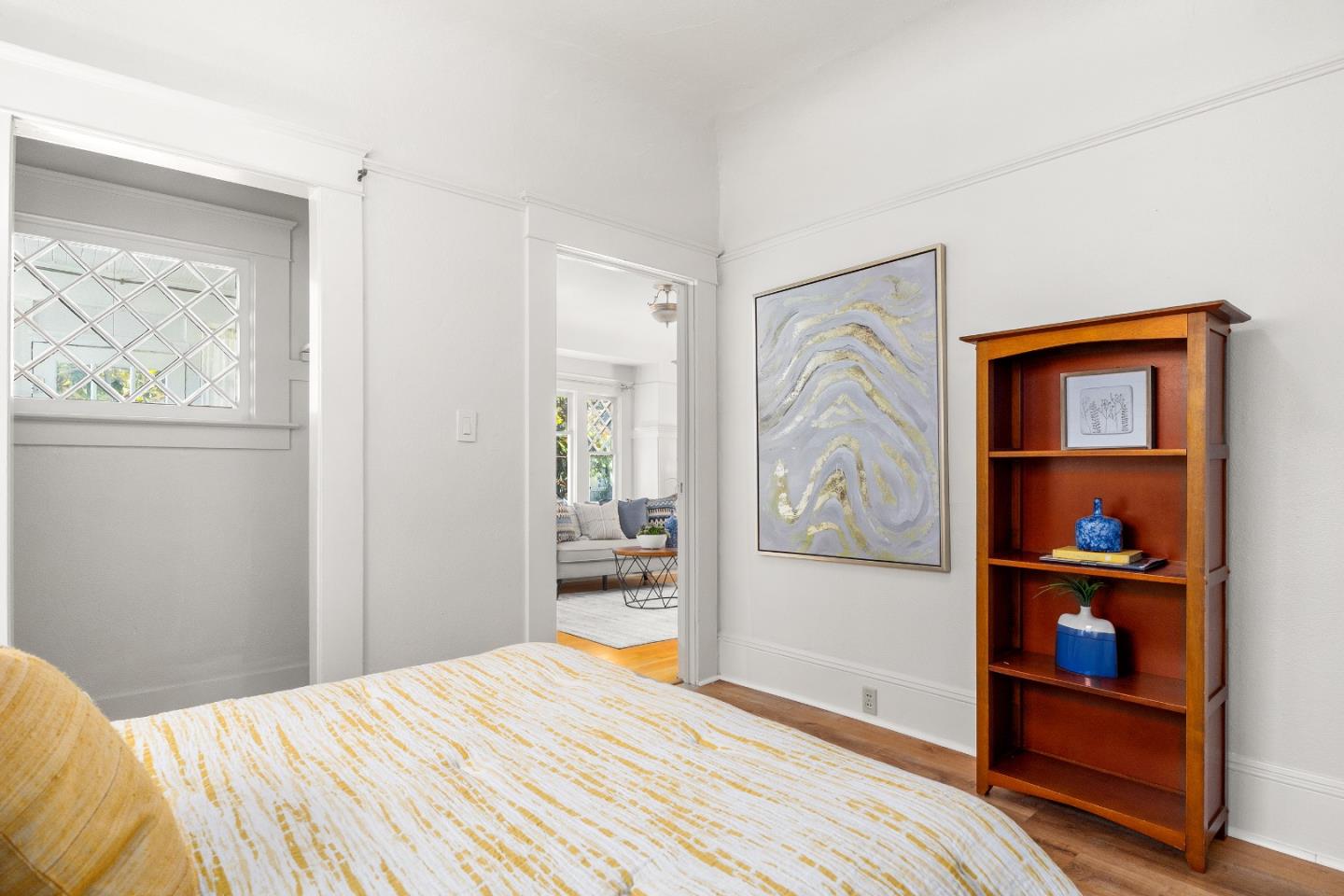 Detail Gallery Image 25 of 46 For 1124 Laurel St, Santa Cruz,  CA 95060 - 3 Beds | 2 Baths
