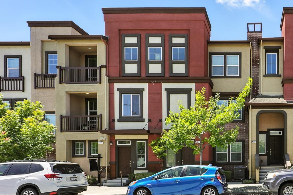 Detail Gallery Image 1 of 37 For 1309 Mercado Way, San Jose,  CA 95131 - 2 Beds | 2 Baths