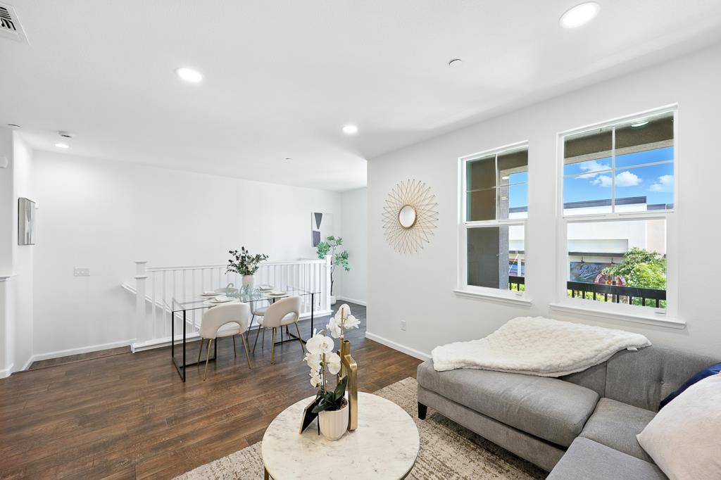 Detail Gallery Image 8 of 37 For 1309 Mercado Way, San Jose,  CA 95131 - 2 Beds | 2 Baths