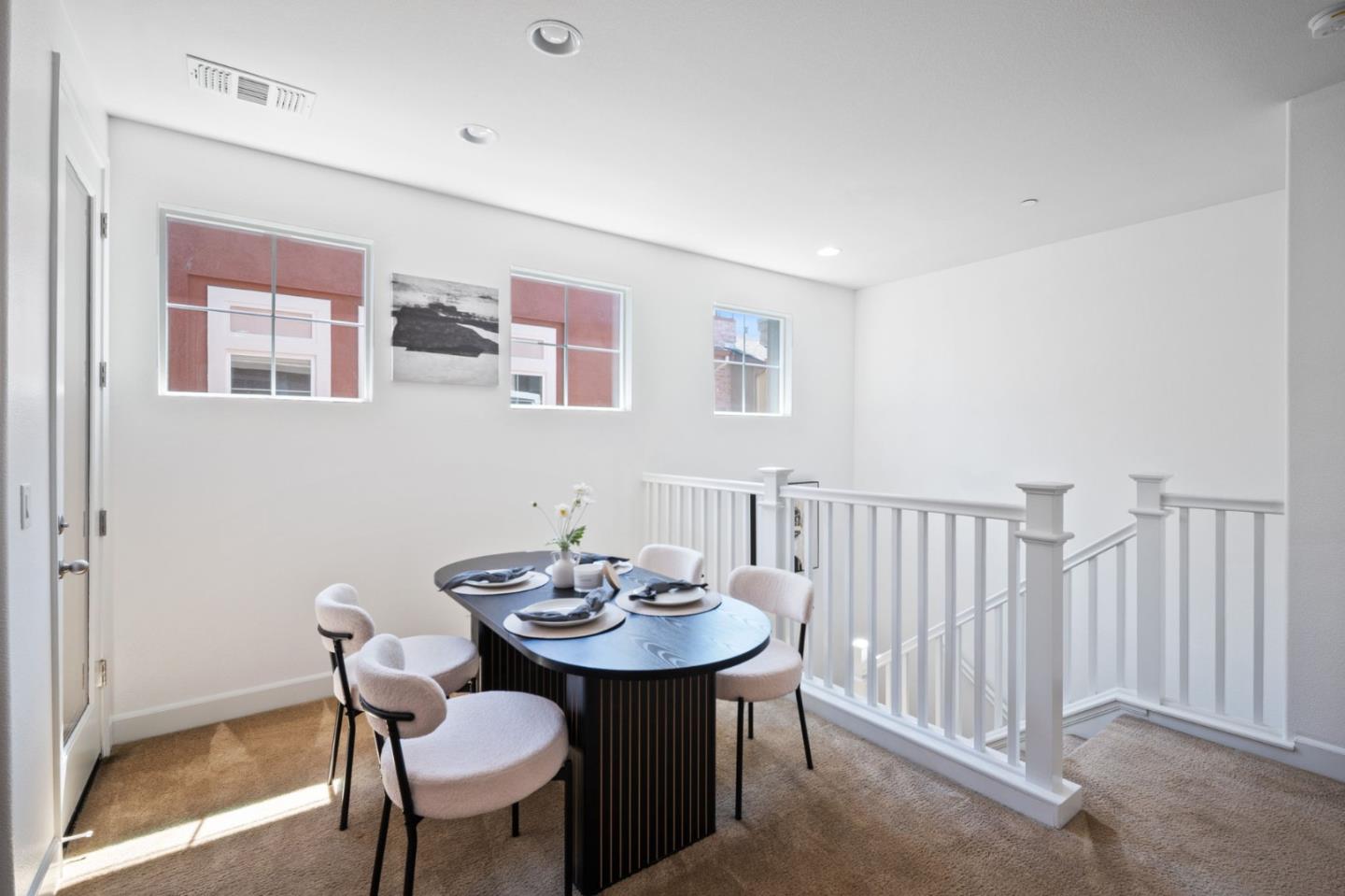 Detail Gallery Image 4 of 26 For 1368 Neleigh Pl, San Jose,  CA 95131 - 2 Beds | 2 Baths