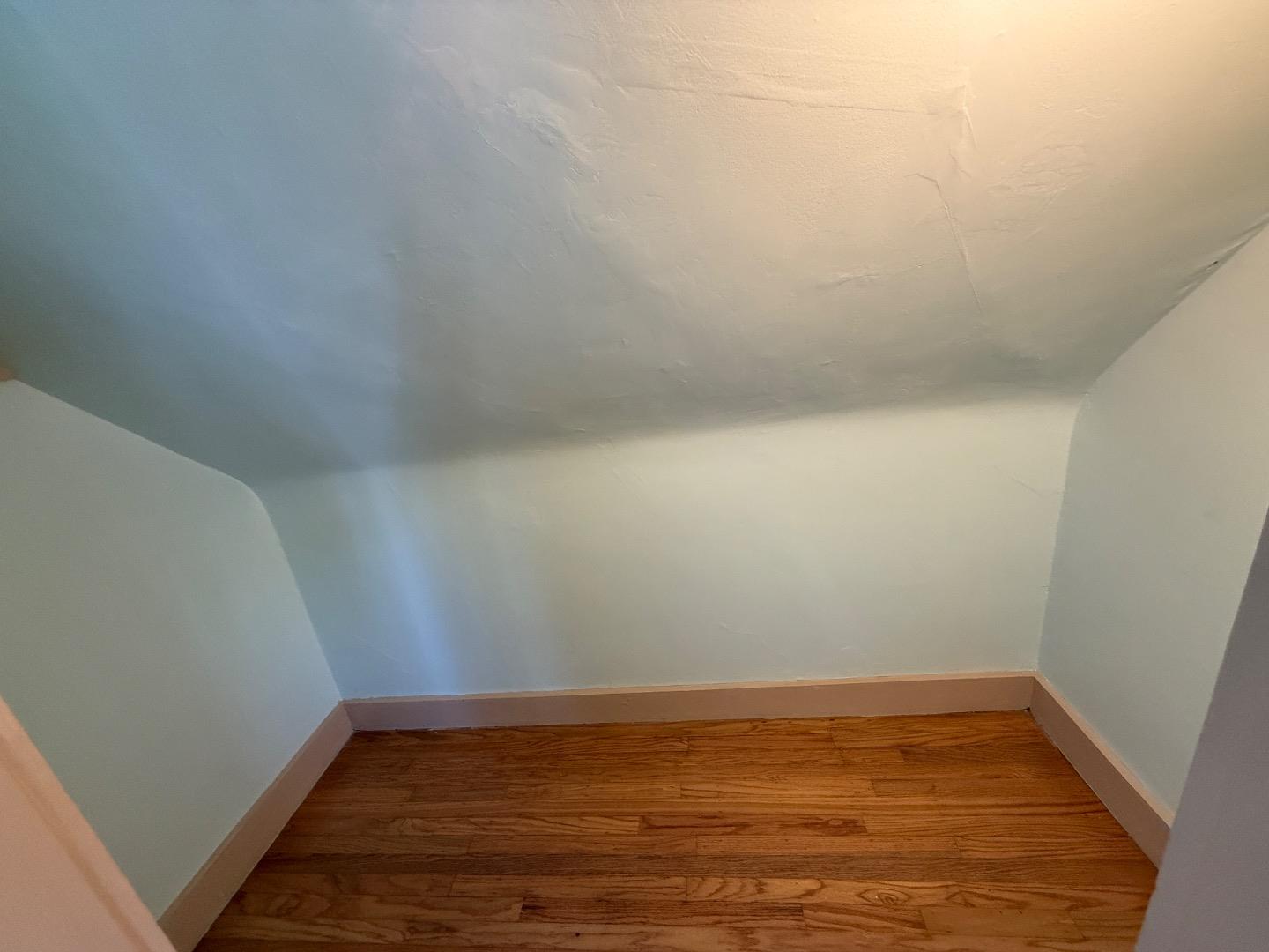 Detail Gallery Image 10 of 11 For 553 8th Ave, San Francisco,  CA 94118 - 1 Beds | 1 Baths