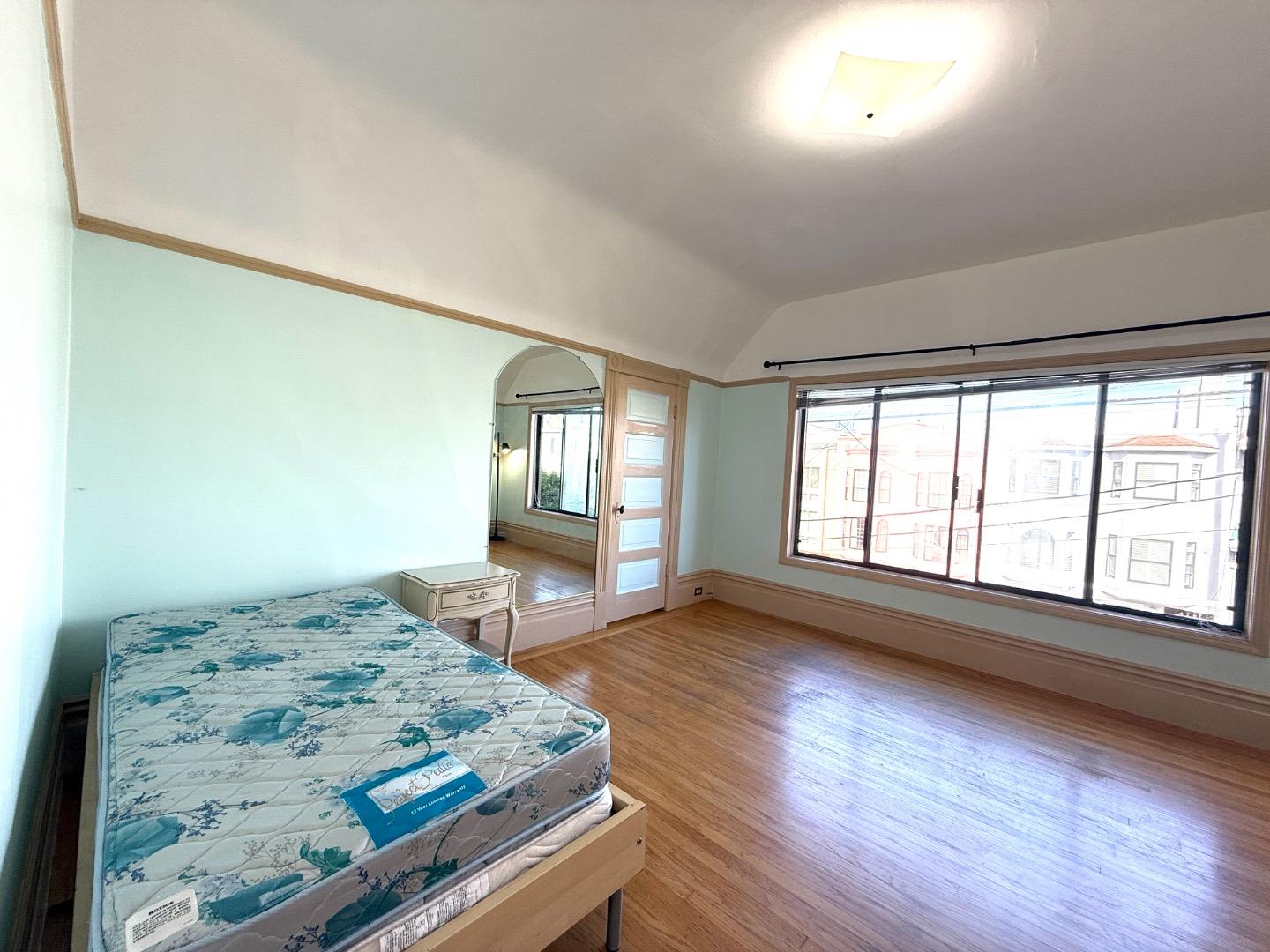 Detail Gallery Image 3 of 11 For 553 8th Ave, San Francisco,  CA 94118 - 1 Beds | 1 Baths