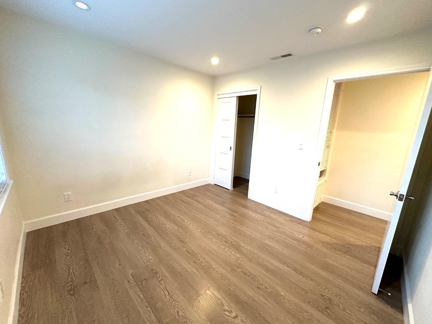 Detail Gallery Image 4 of 9 For 3040 a Muirfield Cir, San Bruno,  CA 94066 - 1 Beds | 1 Baths