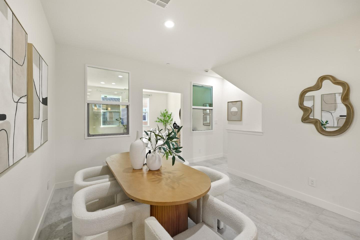 Detail Gallery Image 12 of 63 For 930 Highland Ter, Sunnyvale,  CA 94085 - 2 Beds | 2/1 Baths