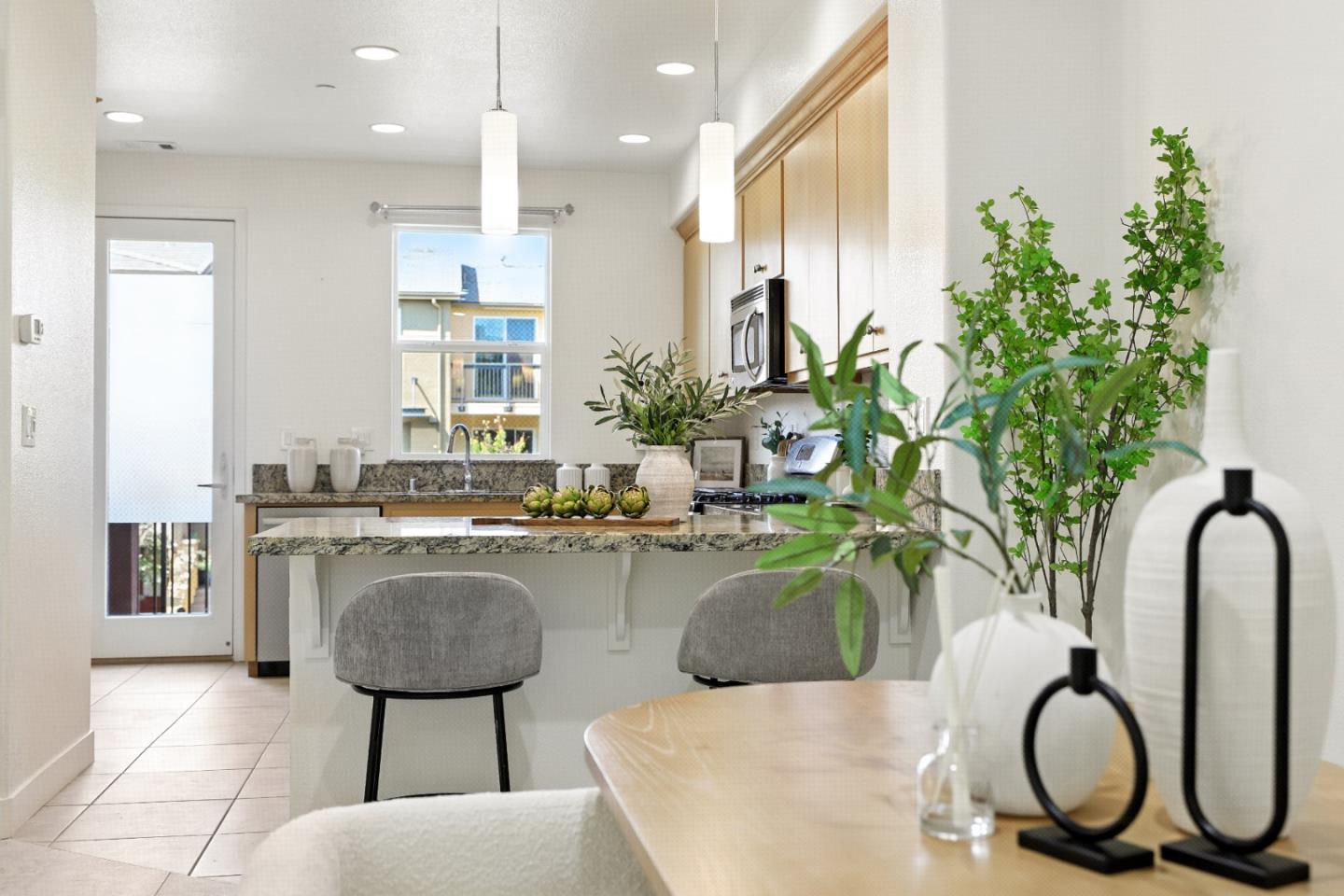 Detail Gallery Image 22 of 63 For 930 Highland Ter, Sunnyvale,  CA 94085 - 2 Beds | 2/1 Baths