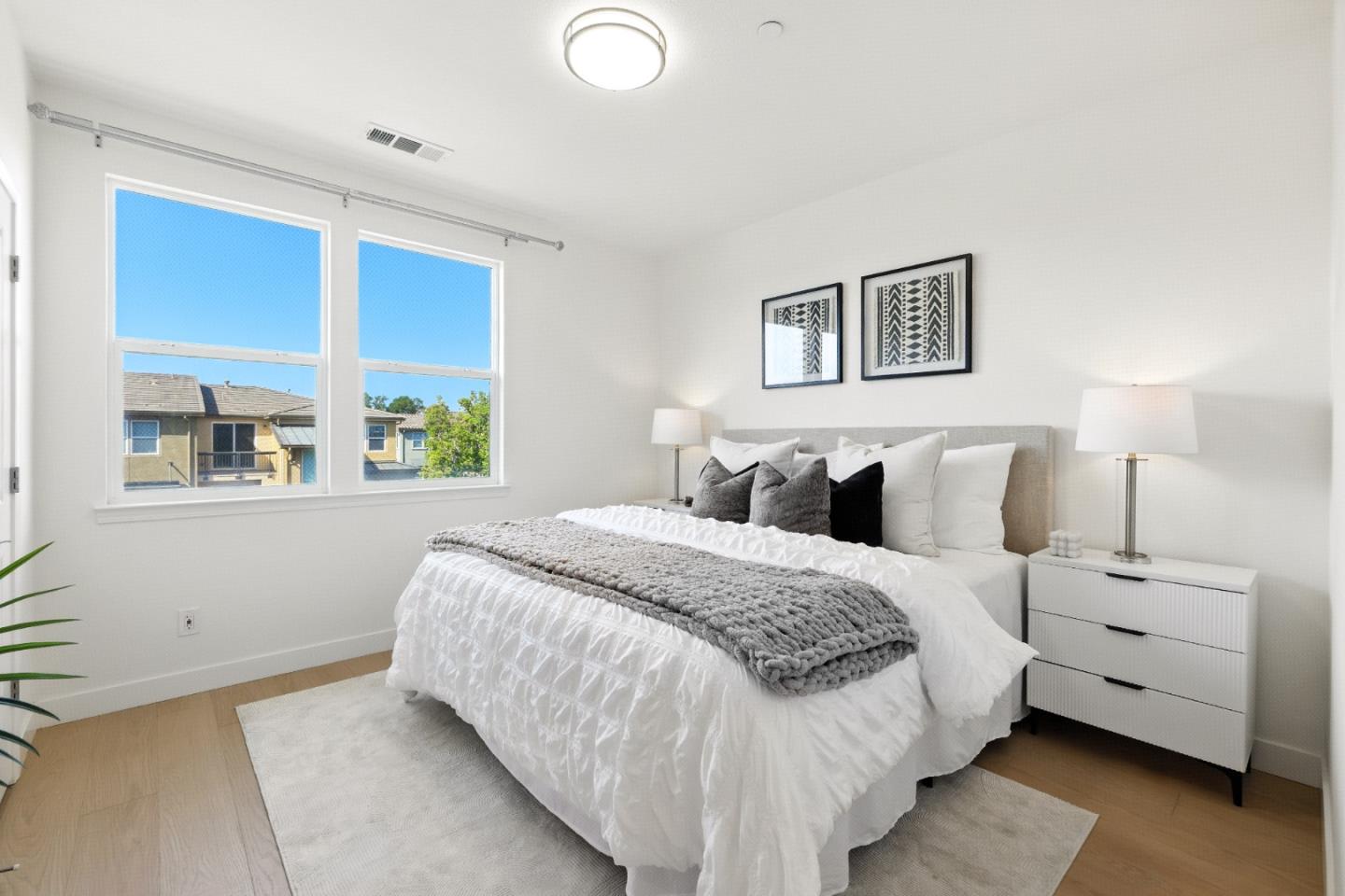 Detail Gallery Image 29 of 63 For 930 Highland Ter, Sunnyvale,  CA 94085 - 2 Beds | 2/1 Baths
