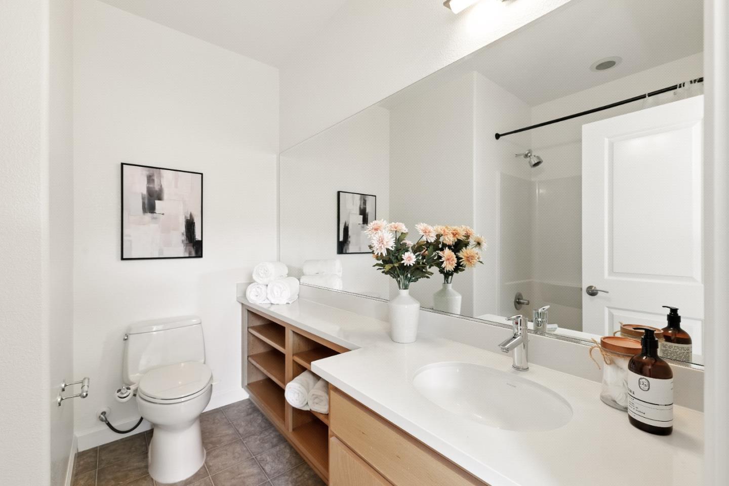 Detail Gallery Image 33 of 63 For 930 Highland Ter, Sunnyvale,  CA 94085 - 2 Beds | 2/1 Baths