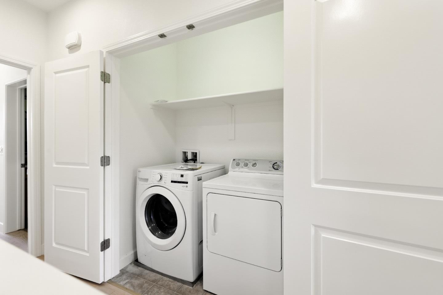 Detail Gallery Image 35 of 63 For 930 Highland Ter, Sunnyvale,  CA 94085 - 2 Beds | 2/1 Baths