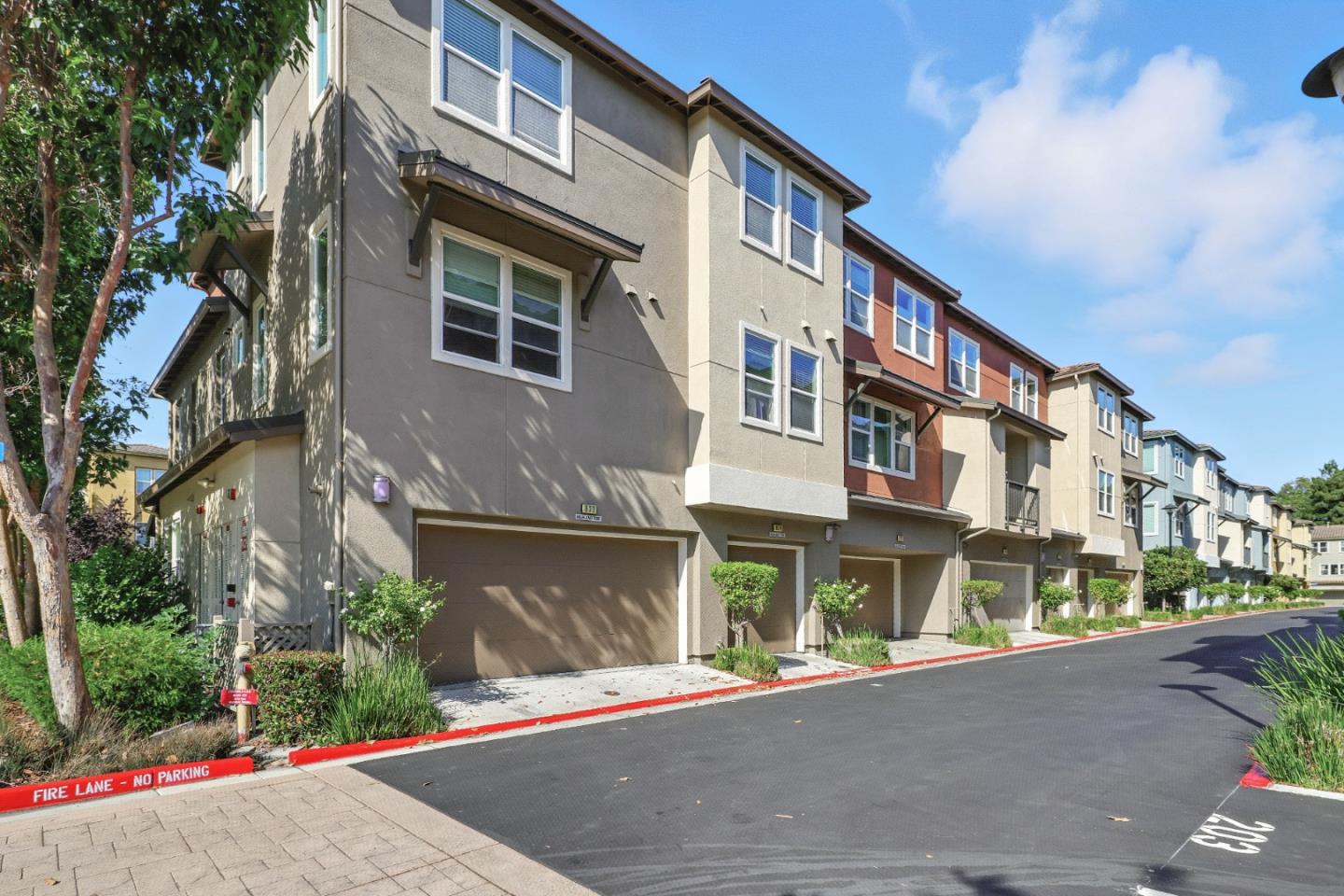 Detail Gallery Image 37 of 63 For 930 Highland Ter, Sunnyvale,  CA 94085 - 2 Beds | 2/1 Baths