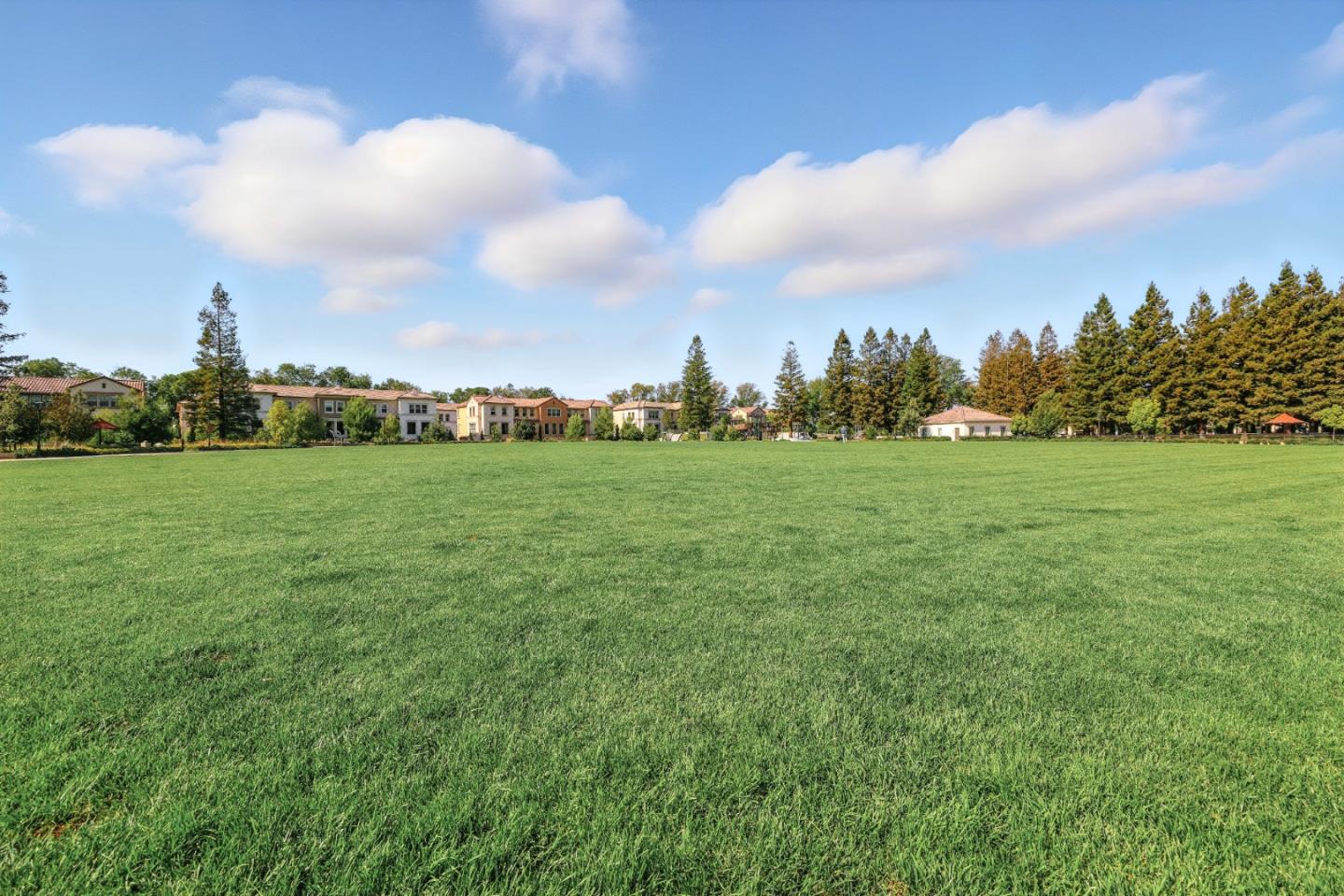 Detail Gallery Image 45 of 63 For 930 Highland Ter, Sunnyvale,  CA 94085 - 2 Beds | 2/1 Baths