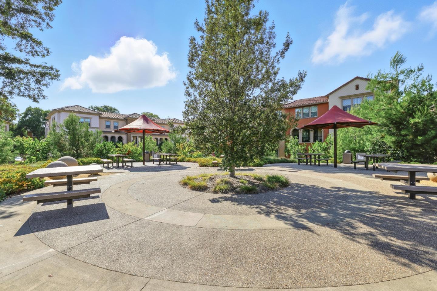 Detail Gallery Image 46 of 63 For 930 Highland Ter, Sunnyvale,  CA 94085 - 2 Beds | 2/1 Baths