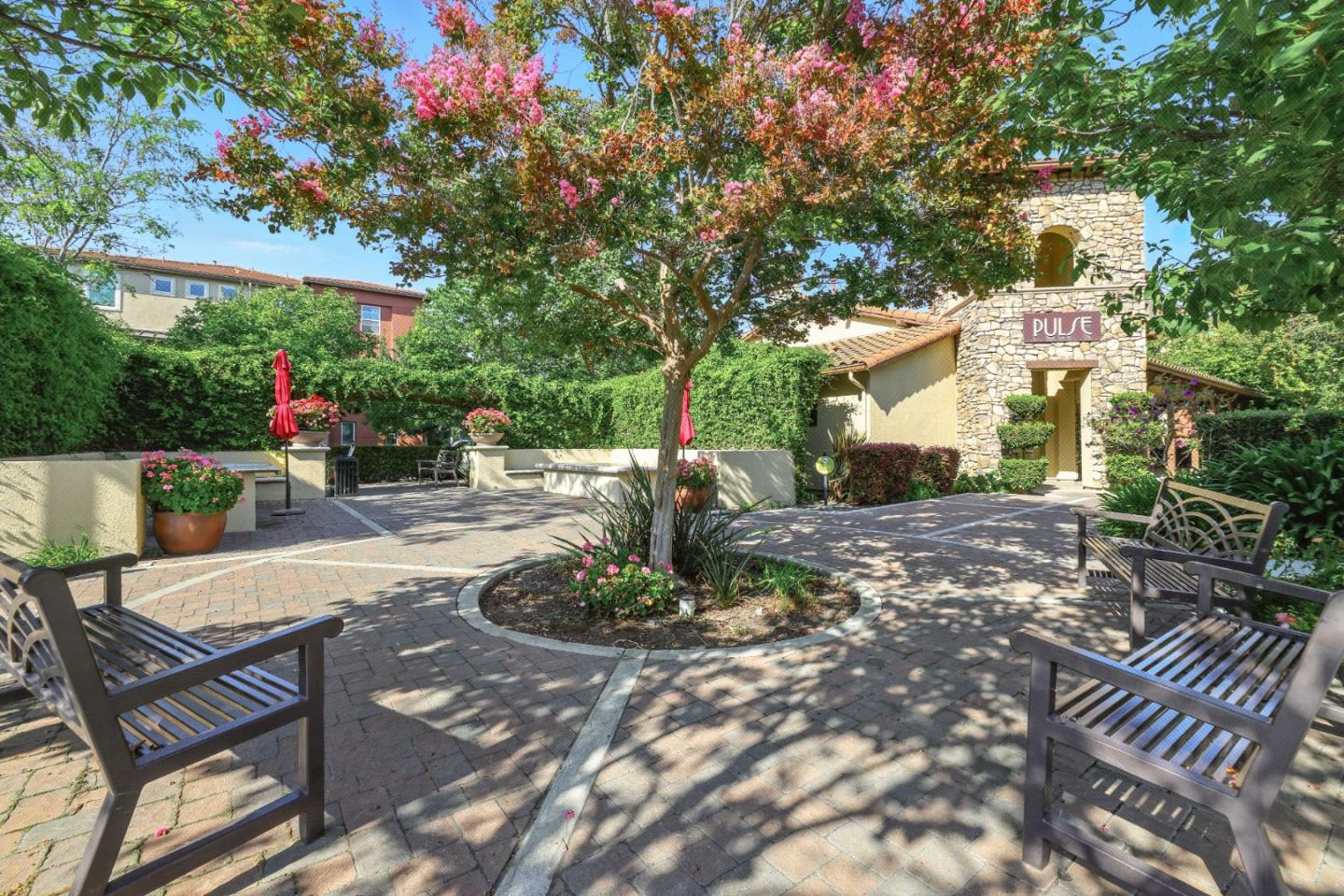 Detail Gallery Image 51 of 63 For 930 Highland Ter, Sunnyvale,  CA 94085 - 2 Beds | 2/1 Baths