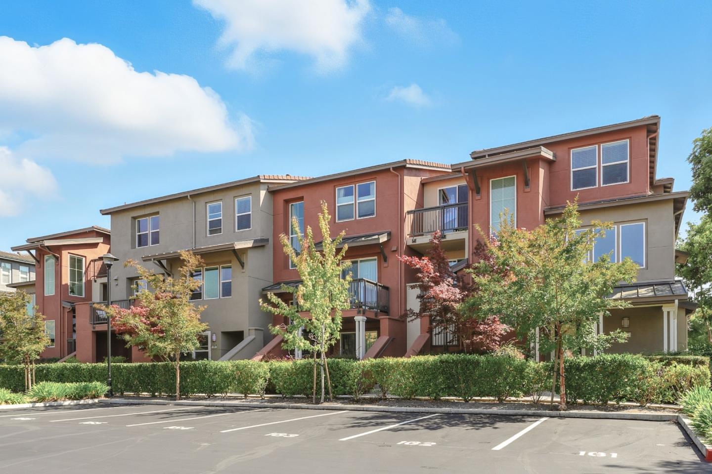 Detail Gallery Image 57 of 63 For 930 Highland Ter, Sunnyvale,  CA 94085 - 2 Beds | 2/1 Baths