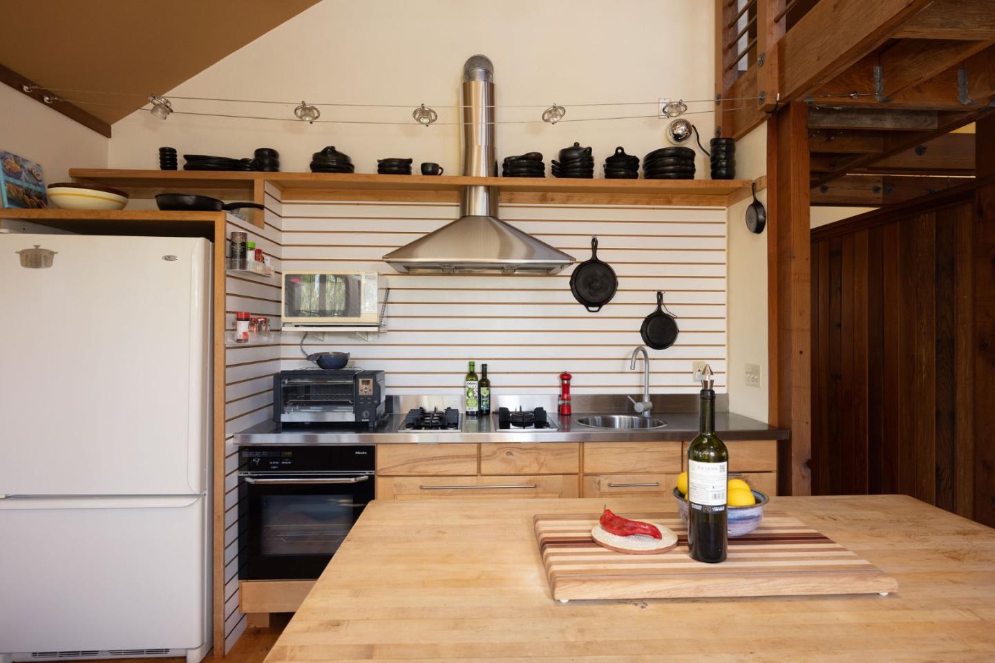Detail Gallery Image 12 of 55 For 401 Avenue Del Oro, El Granada,  CA 94018 - 3 Beds | 2 Baths