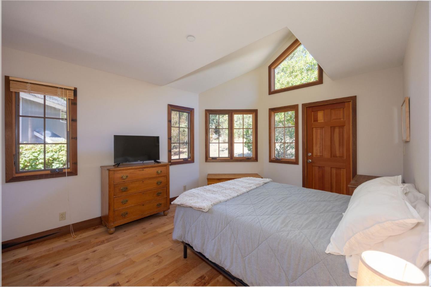 Detail Gallery Image 17 of 55 For 401 Avenue Del Oro, El Granada,  CA 94018 - 3 Beds | 2 Baths