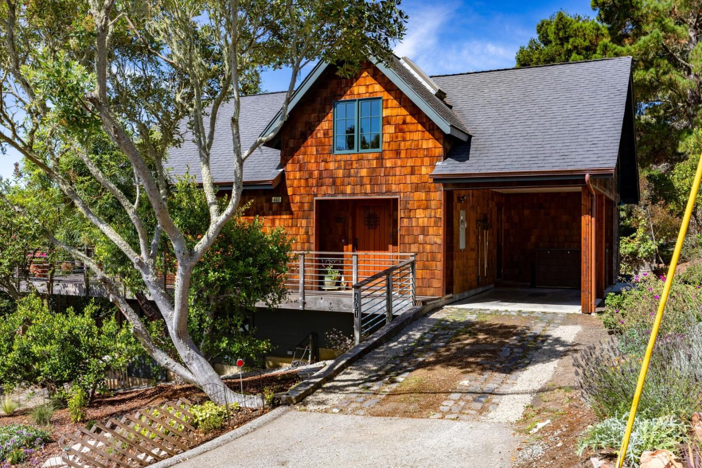 Detail Gallery Image 3 of 55 For 401 Avenue Del Oro, El Granada,  CA 94018 - 3 Beds | 2 Baths