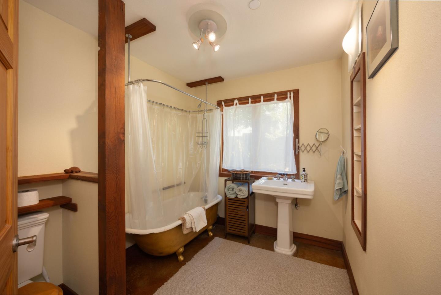 Detail Gallery Image 31 of 55 For 401 Avenue Del Oro, El Granada,  CA 94018 - 3 Beds | 2 Baths