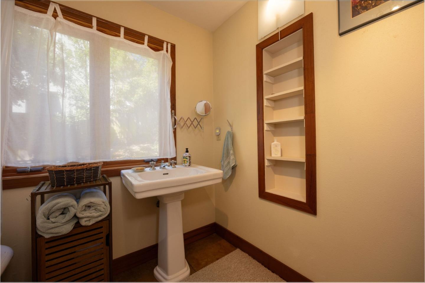 Detail Gallery Image 32 of 55 For 401 Avenue Del Oro, El Granada,  CA 94018 - 3 Beds | 2 Baths