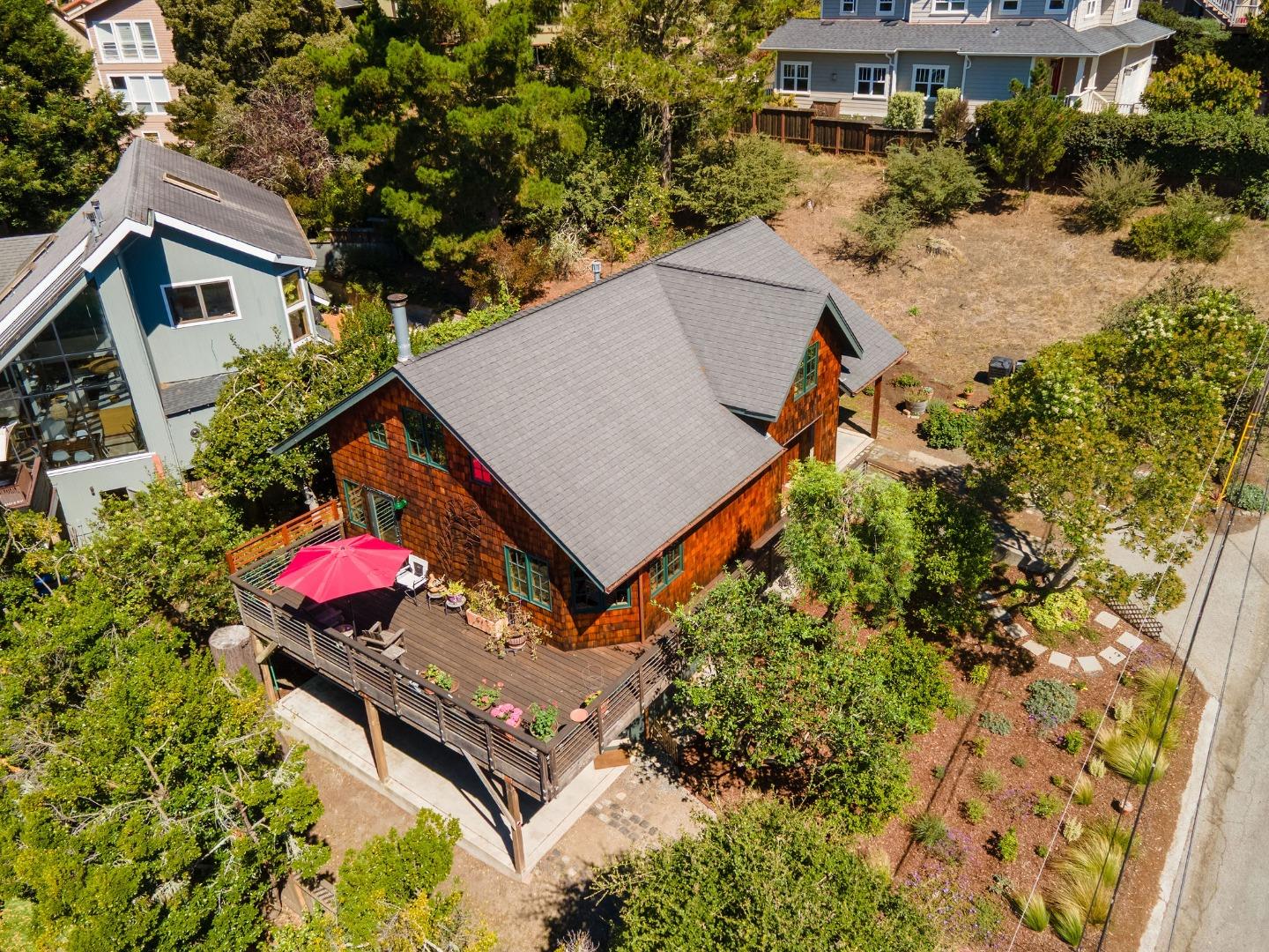 Detail Gallery Image 46 of 55 For 401 Avenue Del Oro, El Granada,  CA 94018 - 3 Beds | 2 Baths