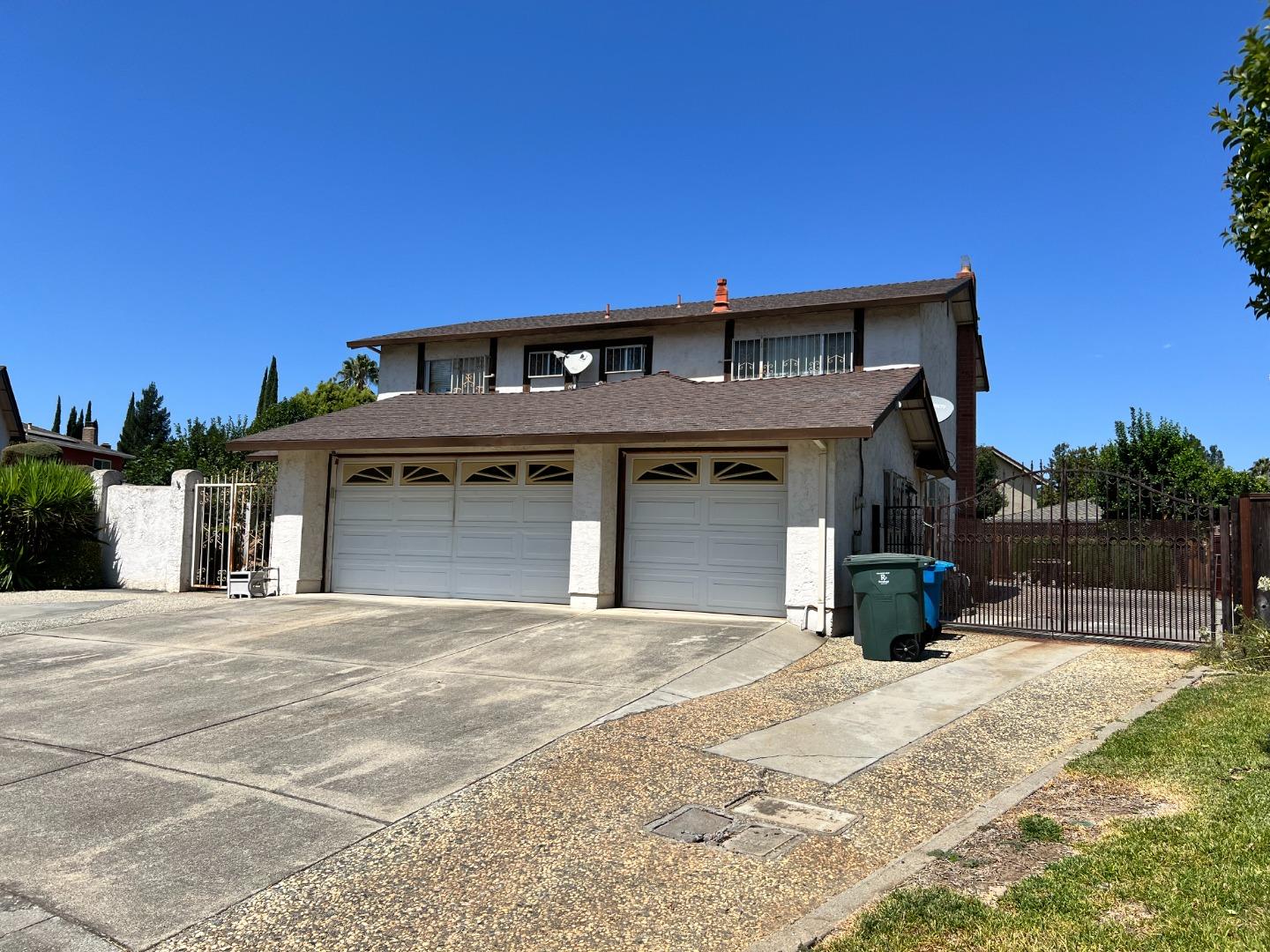 Detail Gallery Image 8 of 8 For 7245 Trenton Pl, Gilroy,  CA 95020 - 5 Beds | 3 Baths