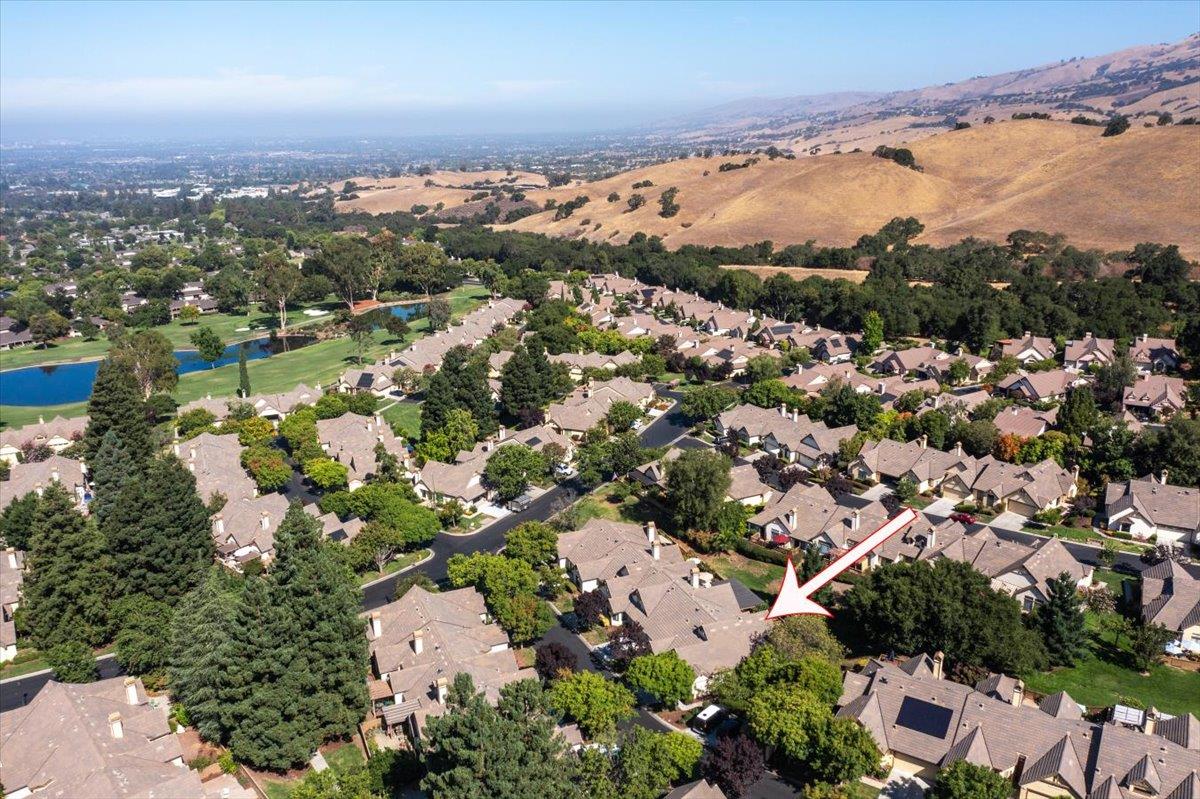 Detail Gallery Image 3 of 13 For 7676 Helmsdale Dr, San Jose,  CA 95135 - 2 Beds | 2 Baths