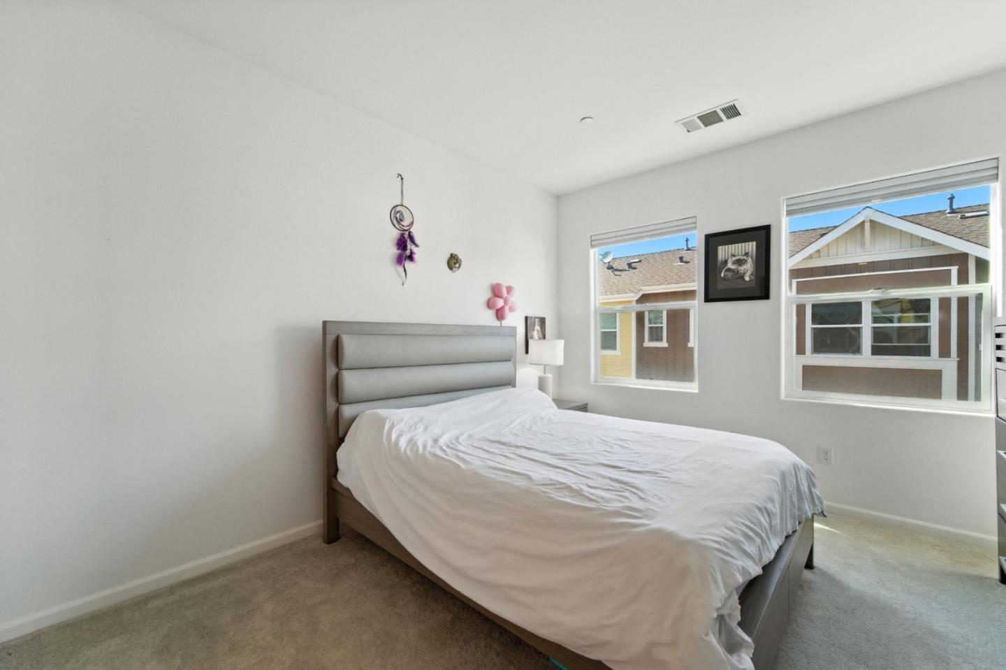 Detail Gallery Image 20 of 26 For 1201 S Hummingbird Ln, San Mateo,  CA 94402 - 2 Beds | 2/1 Baths