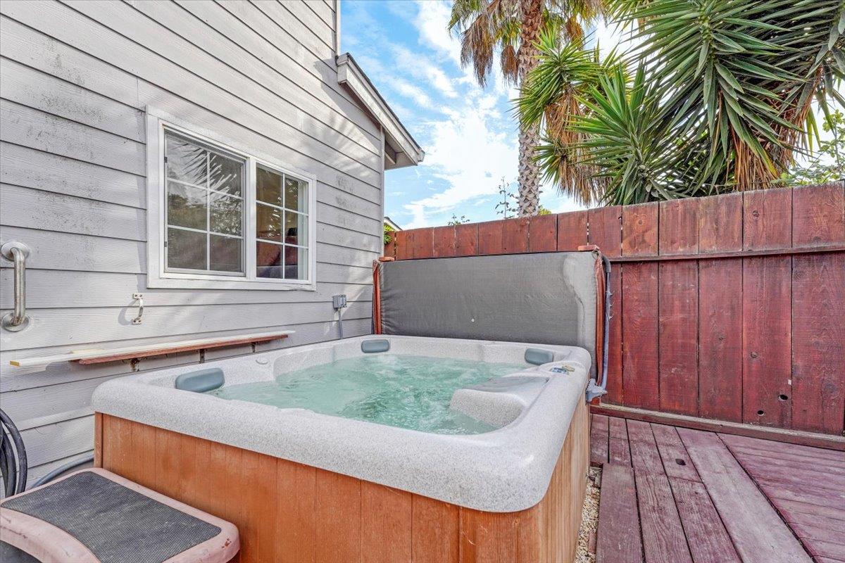 Detail Gallery Image 30 of 43 For 342 Wilkes Cir, Santa Cruz,  CA 95060 - 3 Beds | 2 Baths