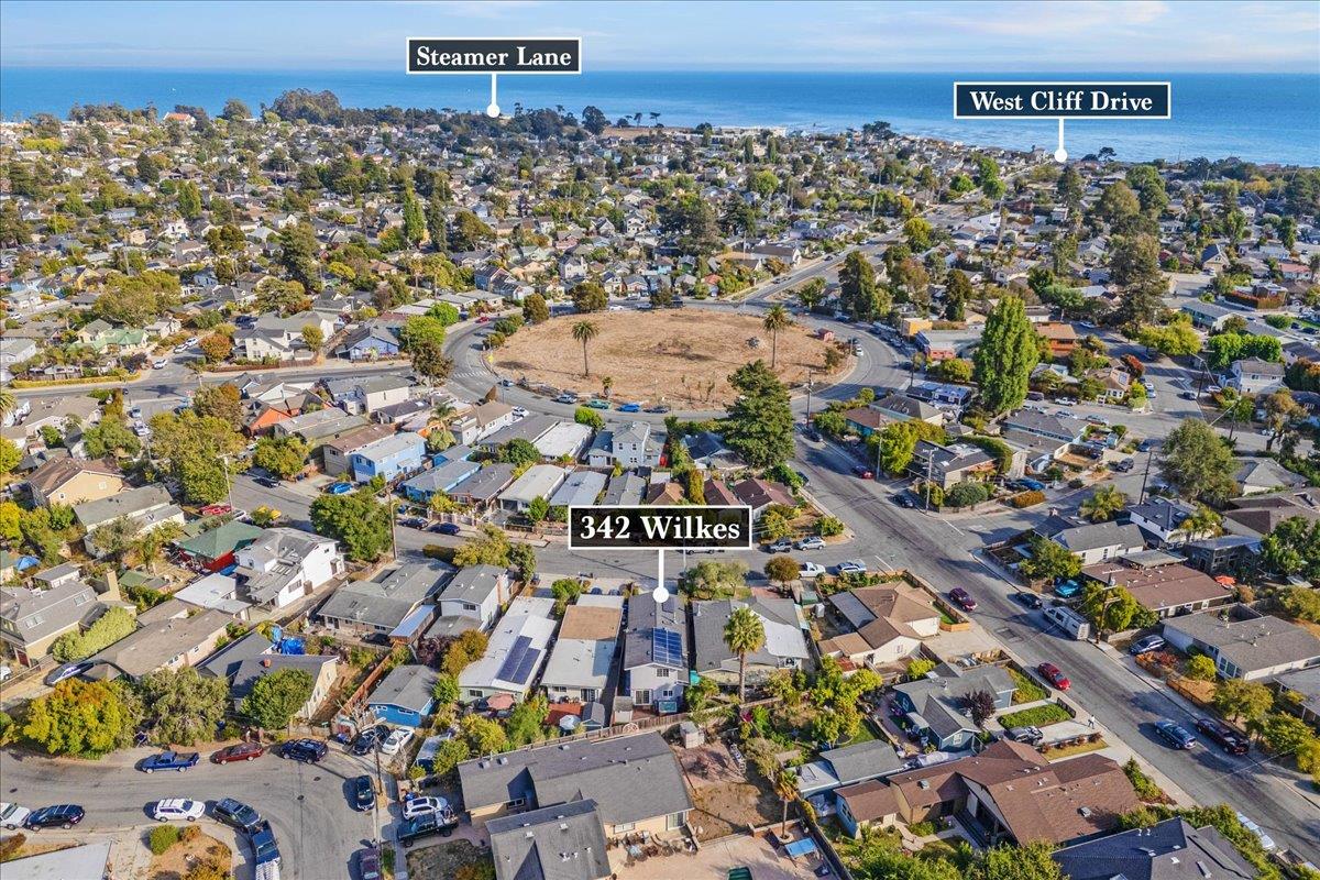 Detail Gallery Image 36 of 43 For 342 Wilkes Cir, Santa Cruz,  CA 95060 - 3 Beds | 2 Baths