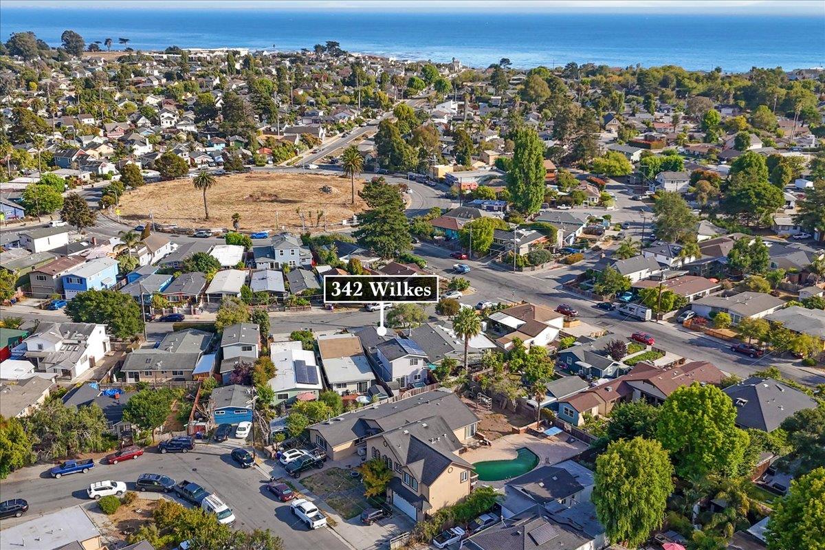 Detail Gallery Image 40 of 43 For 342 Wilkes Cir, Santa Cruz,  CA 95060 - 3 Beds | 2 Baths