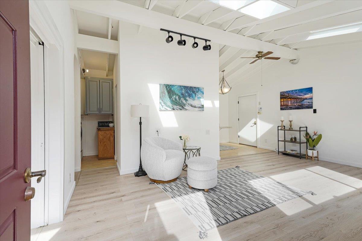 Detail Gallery Image 7 of 43 For 342 Wilkes Cir, Santa Cruz,  CA 95060 - 3 Beds | 2 Baths