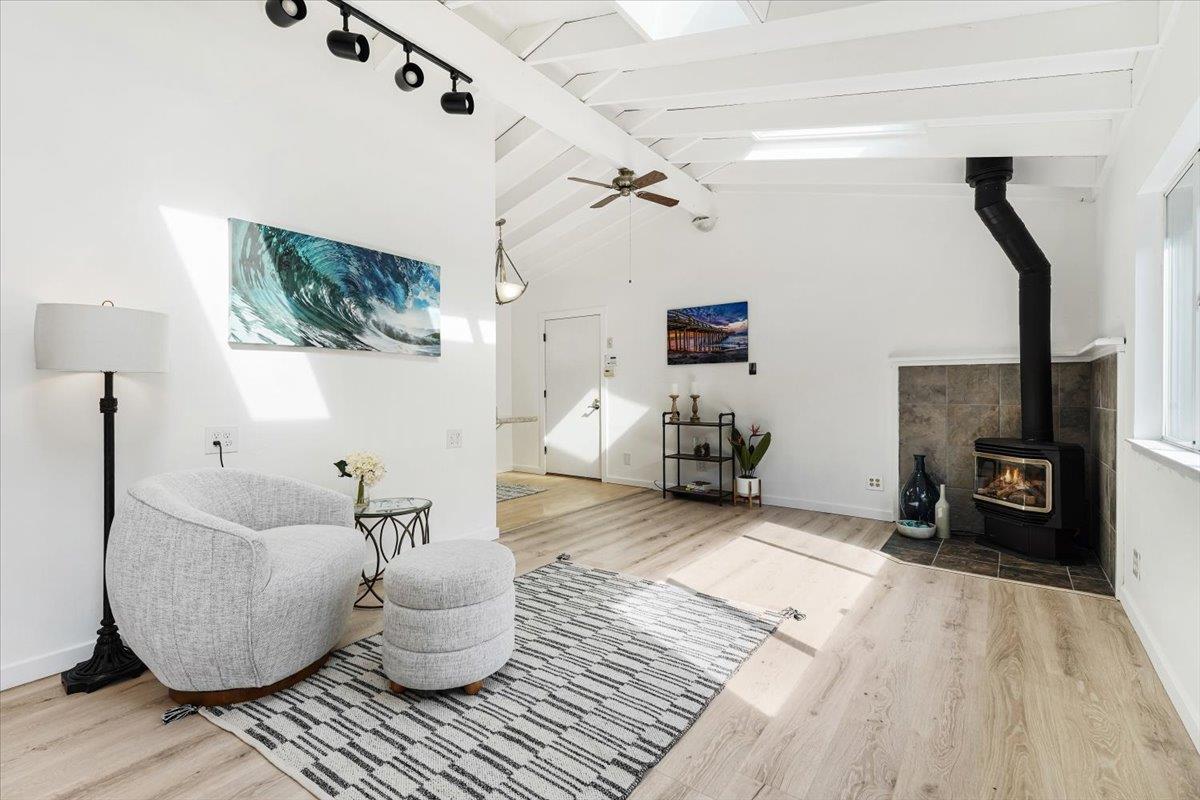 Detail Gallery Image 8 of 43 For 342 Wilkes Cir, Santa Cruz,  CA 95060 - 3 Beds | 2 Baths
