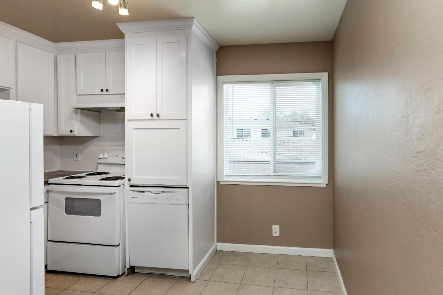 Detail Gallery Image 6 of 10 For 2136 Main St, Santa Clara,  CA 95050 - – Beds | – Baths