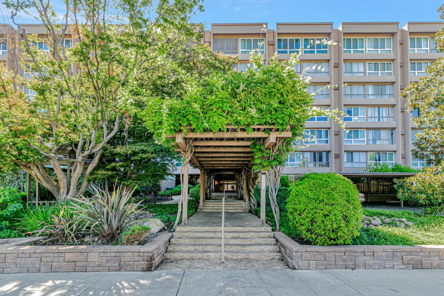 Detail Gallery Image 6 of 35 For 1700 Civic Center Dr #707,  Santa Clara,  CA 95050 - 2 Beds | 2 Baths