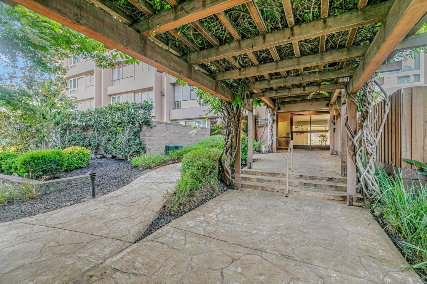 Detail Gallery Image 7 of 35 For 1700 Civic Center Dr #707,  Santa Clara,  CA 95050 - 2 Beds | 2 Baths