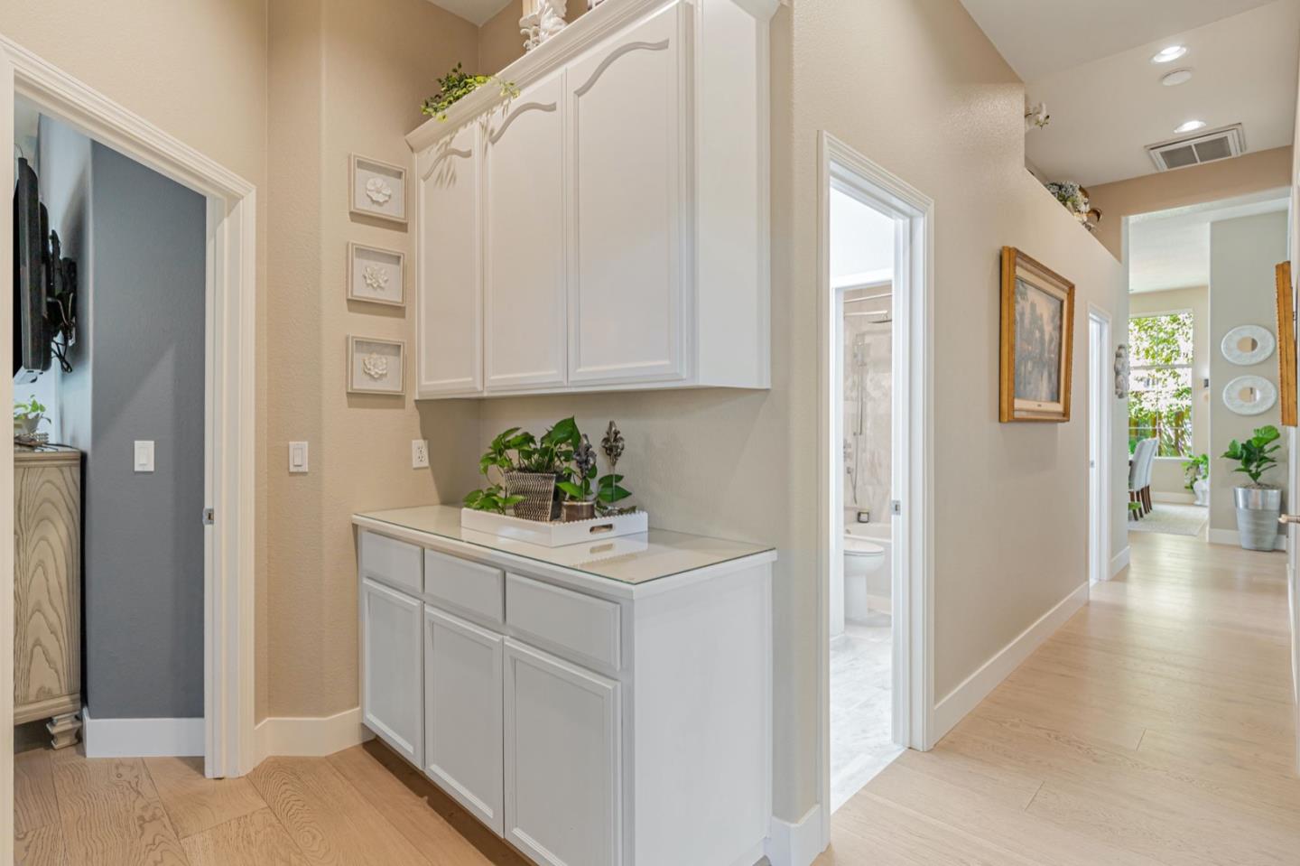 Detail Gallery Image 25 of 73 For 19087 Ravenswood Ct, Morgan Hill,  CA 95037 - 3 Beds | 2/1 Baths