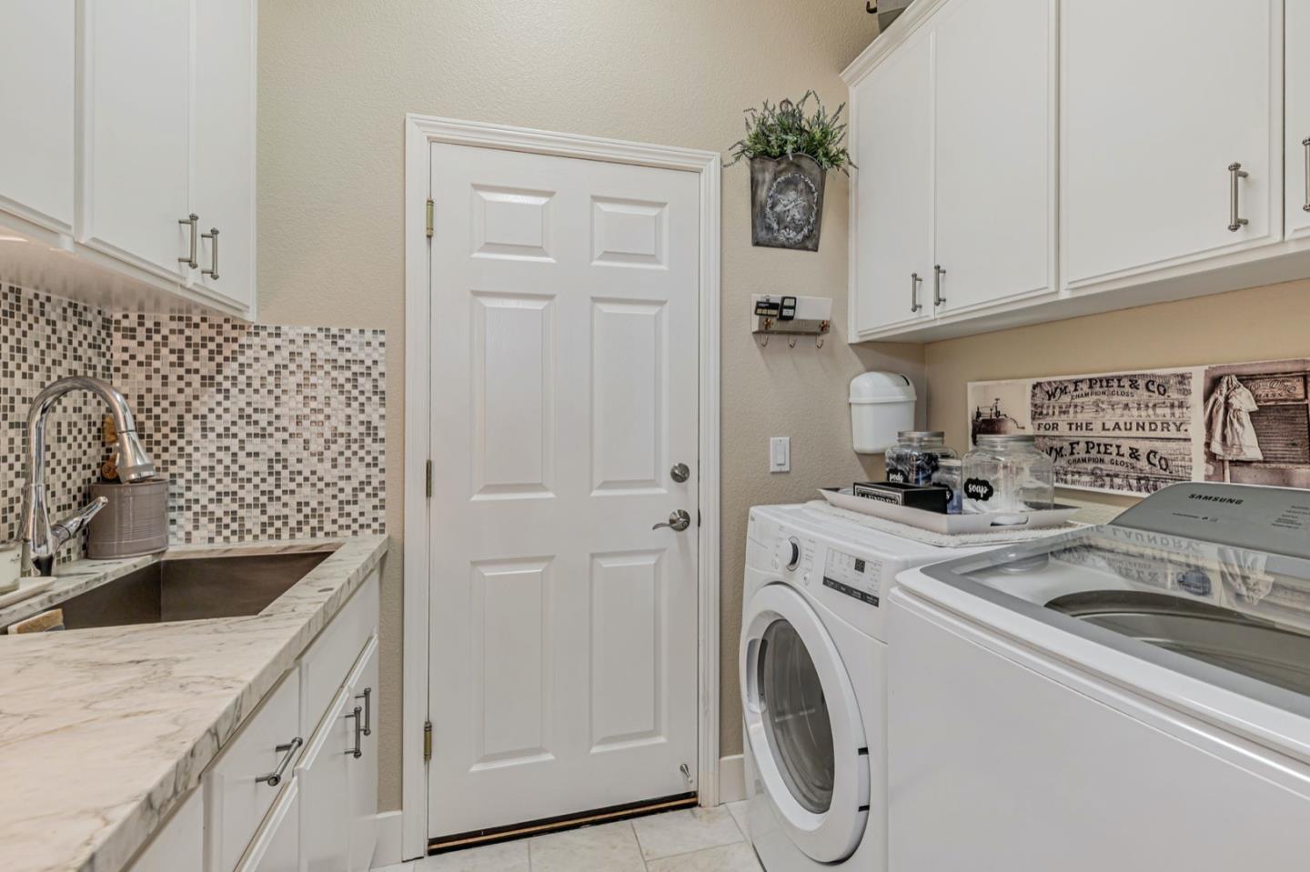 Detail Gallery Image 42 of 73 For 19087 Ravenswood Ct, Morgan Hill,  CA 95037 - 3 Beds | 2/1 Baths