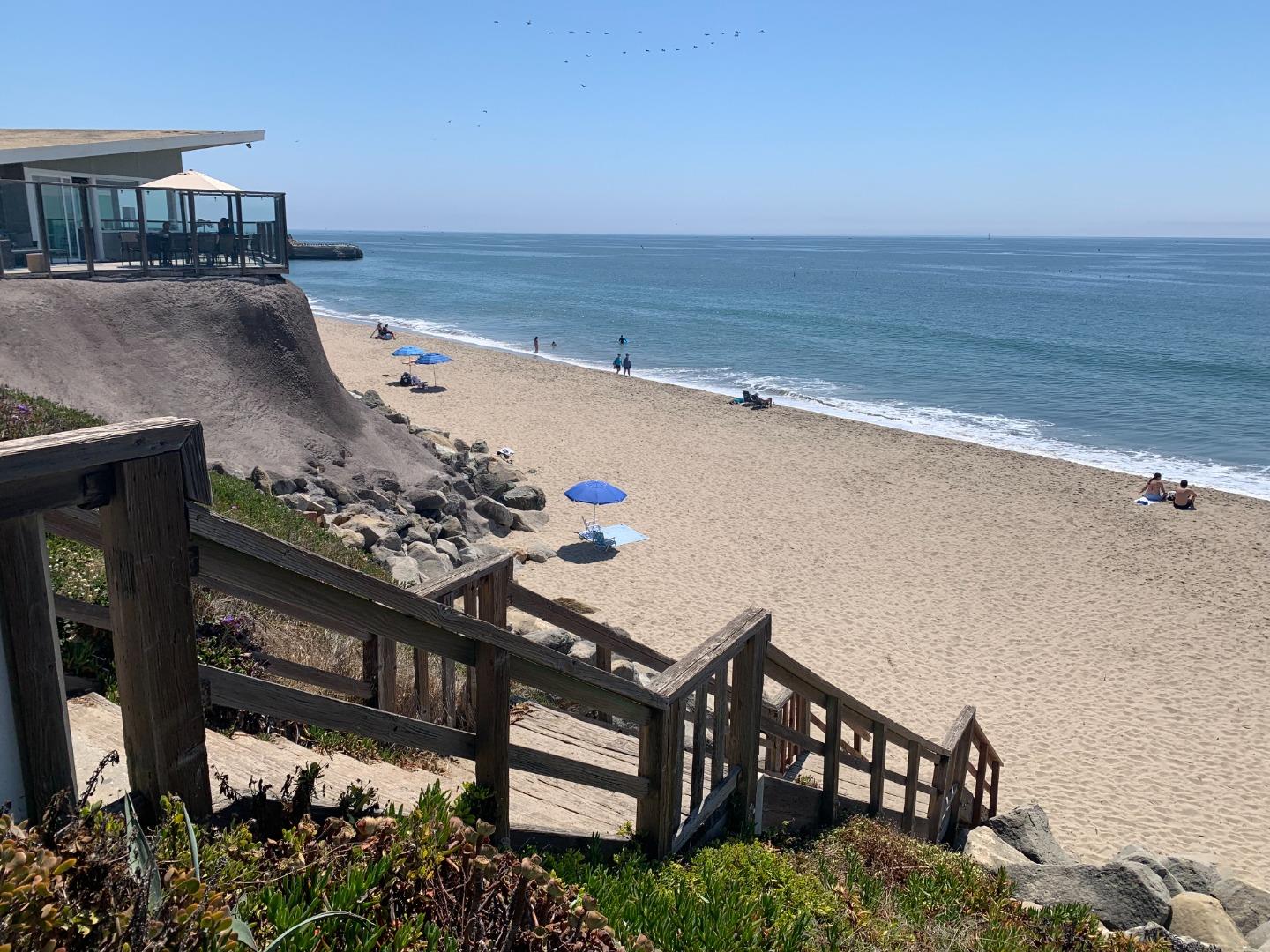 Detail Gallery Image 56 of 60 For 2-1130 E Cliff Dr, Santa Cruz,  CA 95062 - 4 Beds | 2 Baths
