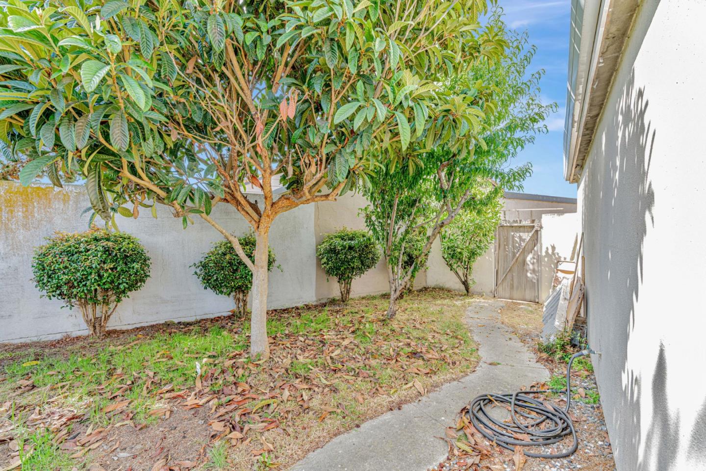 Detail Gallery Image 13 of 14 For 1055 Howe Cir, Salinas,  CA 93907 - 2 Beds | 2 Baths