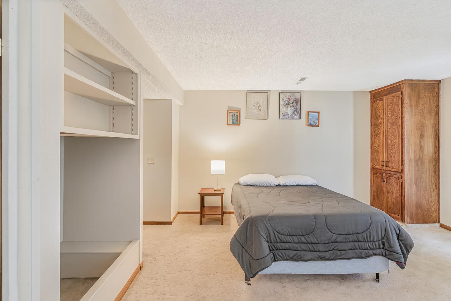 Detail Gallery Image 9 of 14 For 1055 Howe Cir, Salinas,  CA 93907 - 2 Beds | 2 Baths